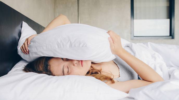 People React Better to Both Negative & Positive Events with More Sleep