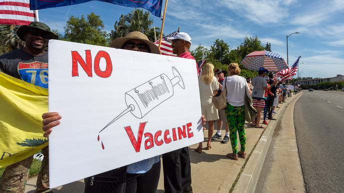 Why Are Fewer Women Than Men Planning to Get a COVID-19 Vaccine?