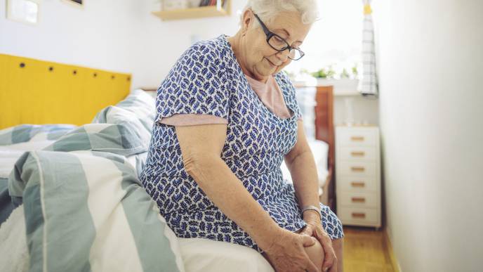 Why Do Patients with Knee Osteoarthritis Experience Changes in Pain?