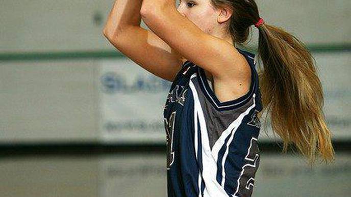 Early School Sports Reduce ADHD Symptoms Years Later for Girls