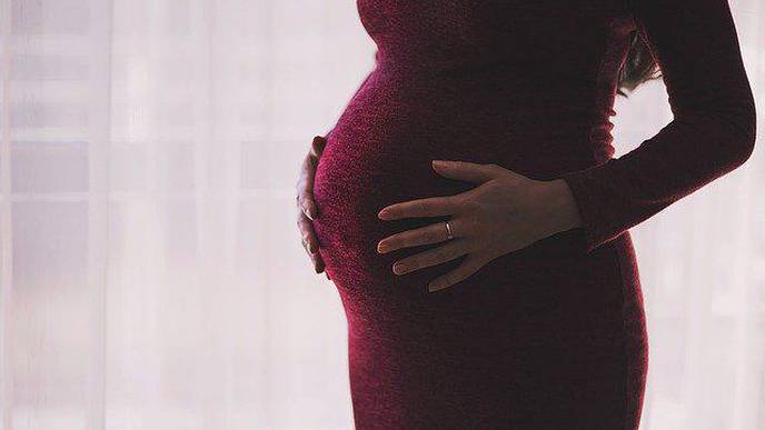 As States Reopen, Medical Experts Recommend Pregnant Women Stay Vigilant Against COVID-19